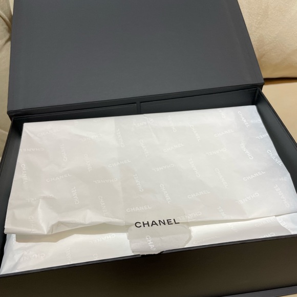 Chanel 2021 Beanie - Picture 9 of 9